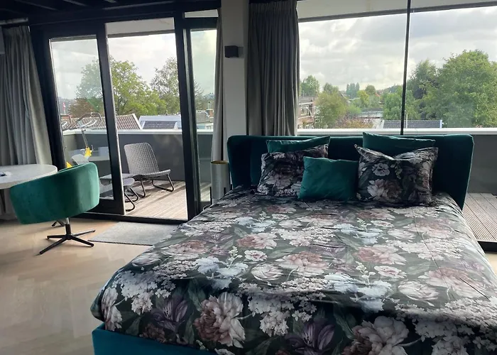 Above&Beyond - luxe suite met sauna en stoomdouche